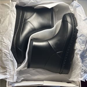 Michale Kors Mac Rain Booties size 8